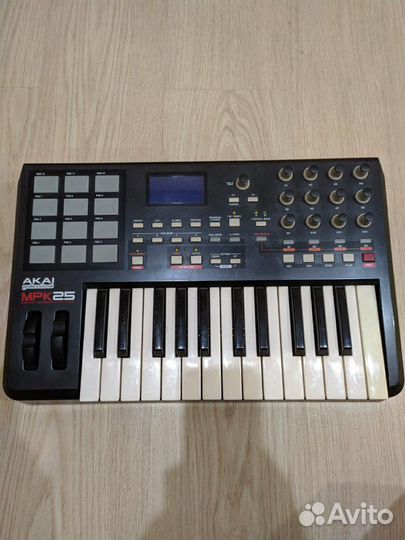 Akai Professional MPK 25 midi клавиатура