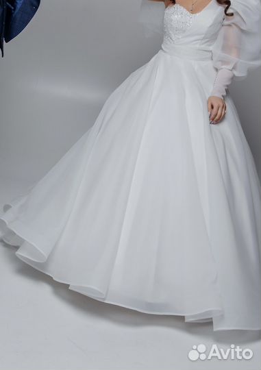 Свадебное платье