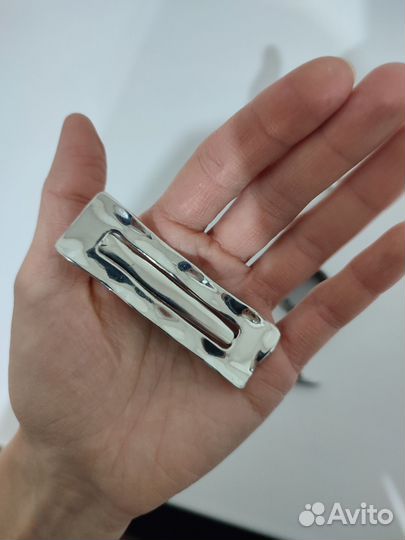 Заколки для волос