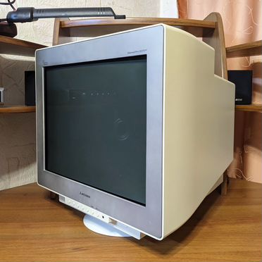 ЭЛТ монитор Mitsubishi Diamond Pro 2070 SB