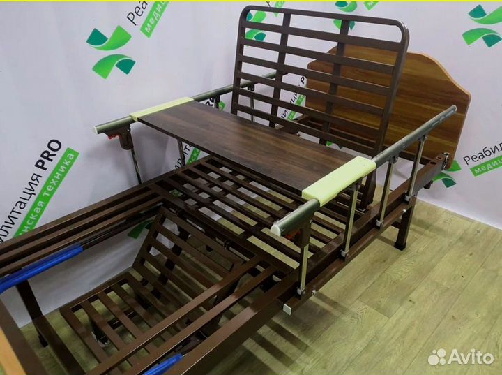 Медицинская кровать для ухода за больными