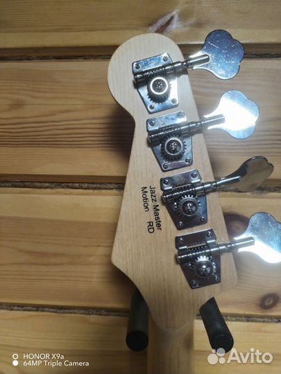 Басс гитара 4 струны + комбоусилитель