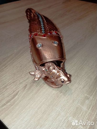 Интерьерная статуэтка