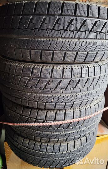 Bridgestone Blizzak VRX 215/65 R16 98