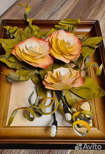 Картина панно из кожи