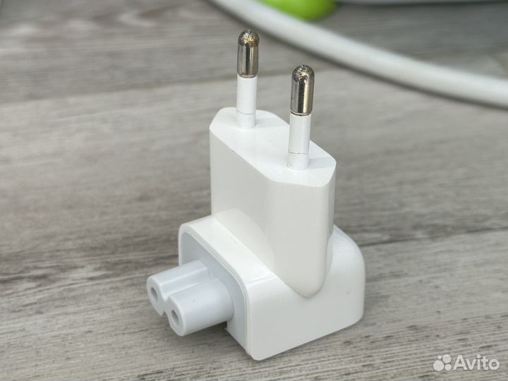 Оригинальная вилка блока питания MacBook EU