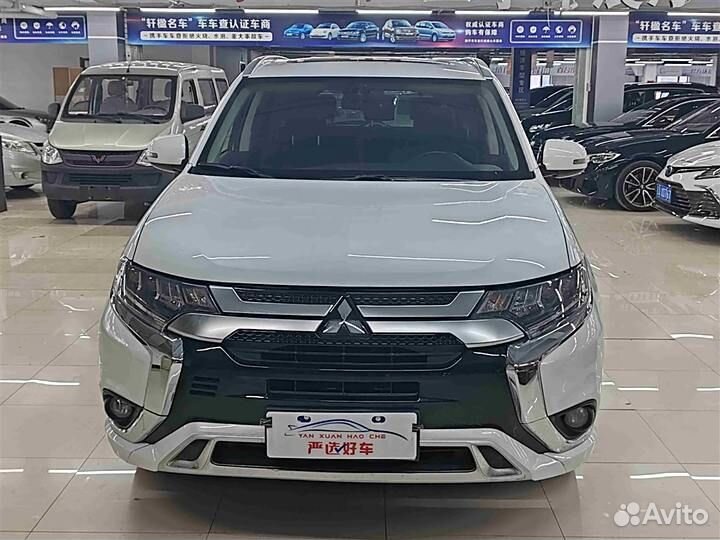 Mitsubishi Outlander 2.4 CVT, 2021, 58 400 км