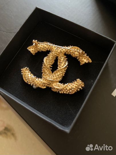Брошь Chanel