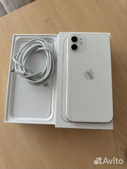 iPhone 11, 64 ГБ