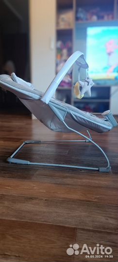 Шезлонг для новорожденных бу