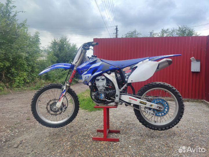 Продаю кроссовый мотоцикл yz450f 2008 год