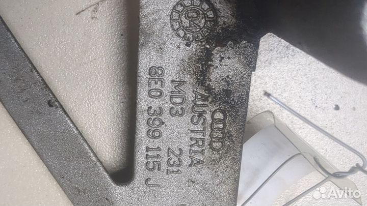 Подушка крепления кпп Audi A4 (B6)