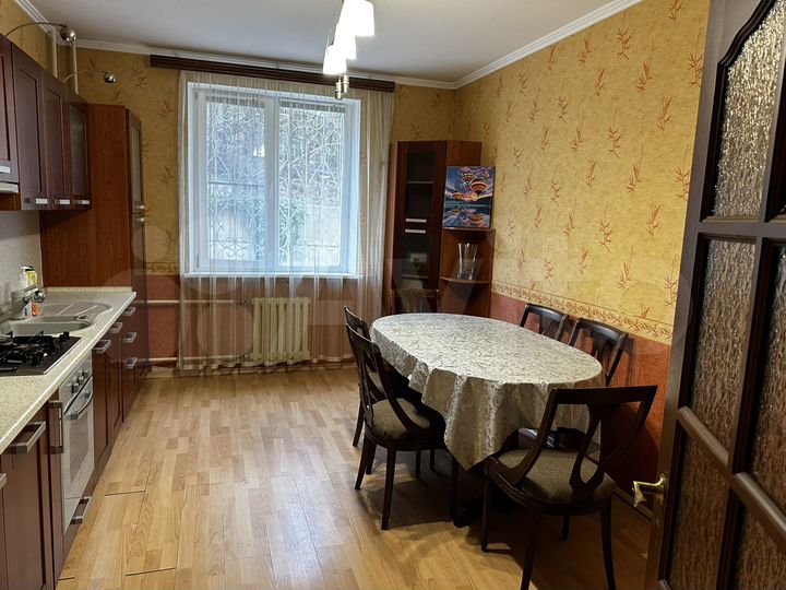 3-к. квартира, 85 м², 1/5 эт.