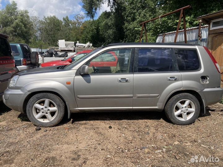 Nissan X-Trail 2.0 AT, 2003, 180 000 км