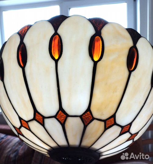 Люстра витражная