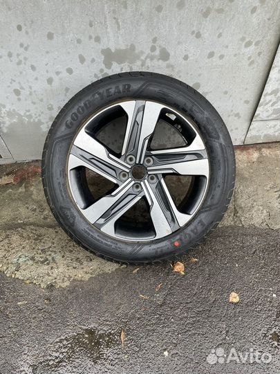 Колесо 1 шт новые Kia hyundai Оригинал