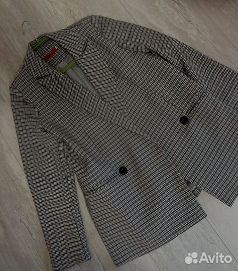 Пиджак женский 44