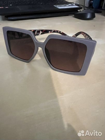 Солнцезащитные очки женские