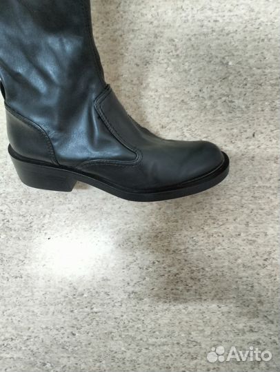 Сапоги весенние 38 на каблуке