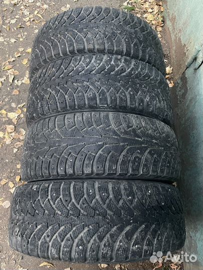 Nokian Tyres Hakkapeliitta 4 215/60 R16 95M