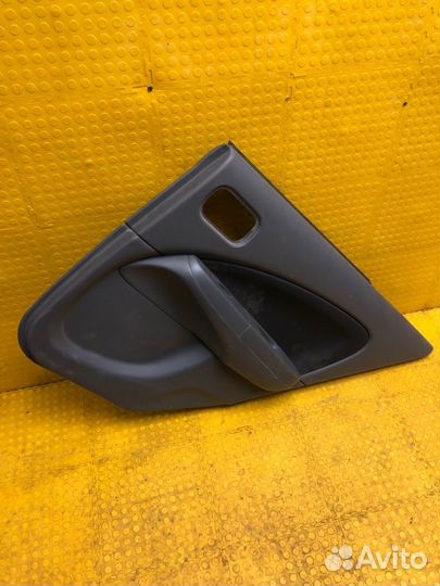 Обшивка двери задняя правая Nissan Almera Classic