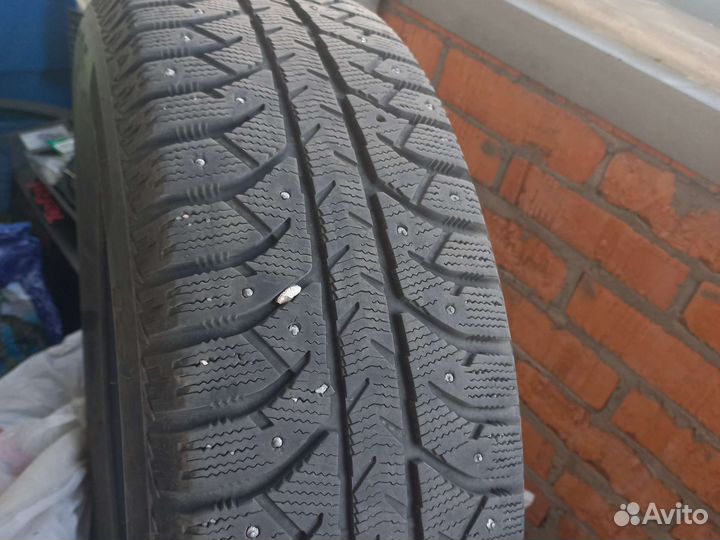 Bridgestone Ice Cruiser 7000S 225/65 R17
