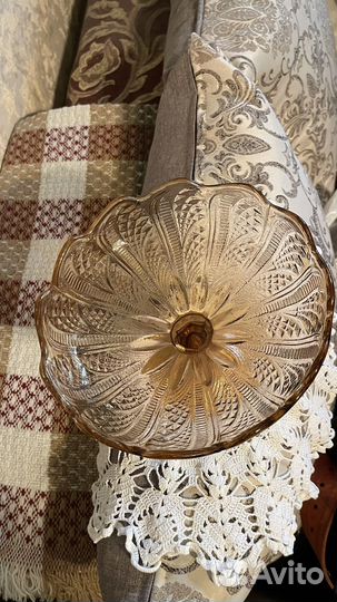 Ваза для фруктов на ножке старинная