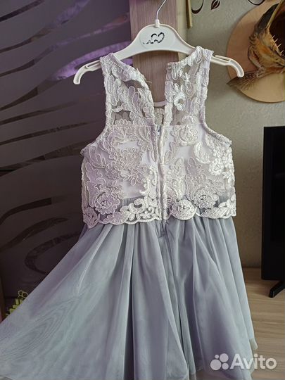 Платье праздничное