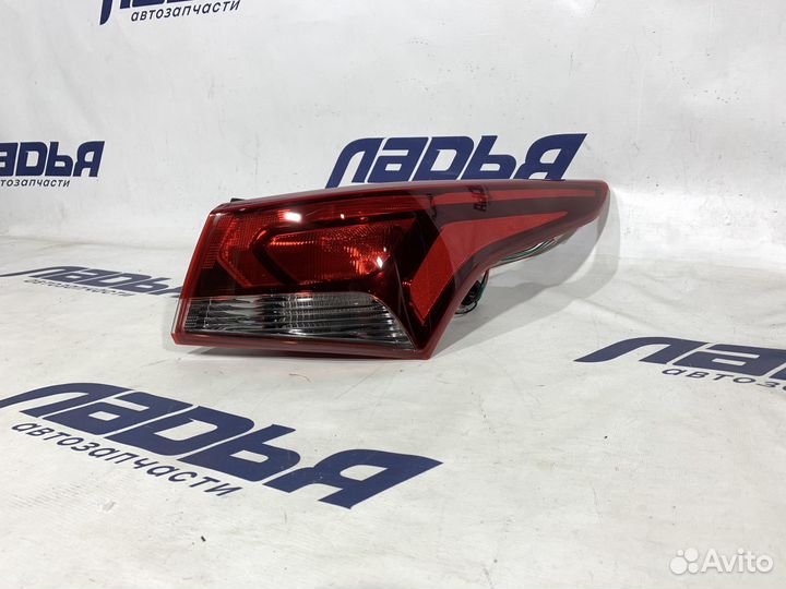 Фонарь Hyundai Solaris(17) внешний правый