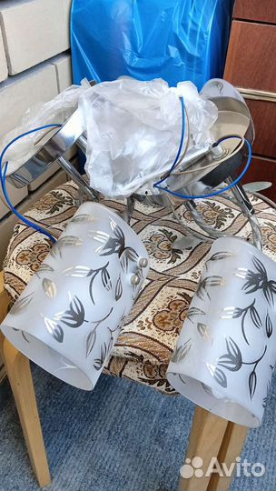 Продам люстры