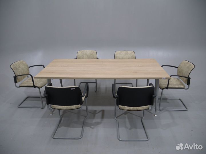 Кресло в переговорную