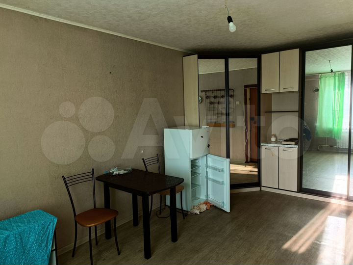 Комната 17 м² в 8-к., 8/9 эт.