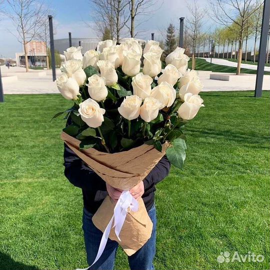Букет из белых роз Доставка цветов