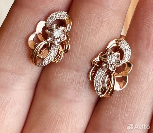 Золотые серьги с бриллиантами 585 пробы