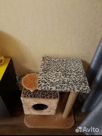 Домик для кошки с когтеточкой