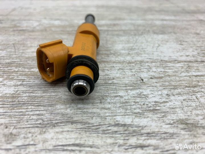 Форсунка топливная Suzuki Vitara внедорожник M16A