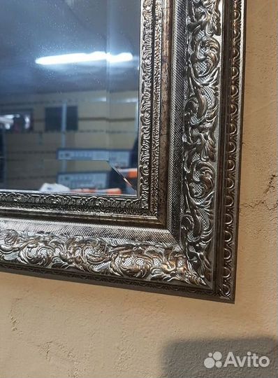 Зеркало с фацетом в раме