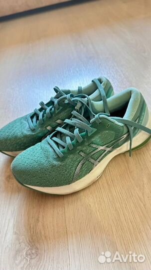 Кроссовки женские asics