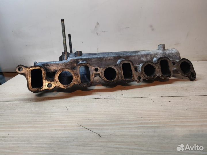 Коллектор впускной Toyota Land Cruiser 90 Prado