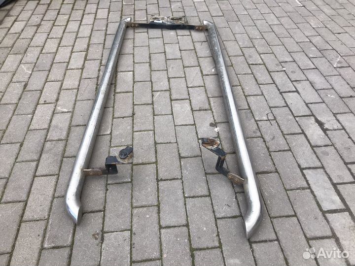 Renault Duster защитные дуги на пороги