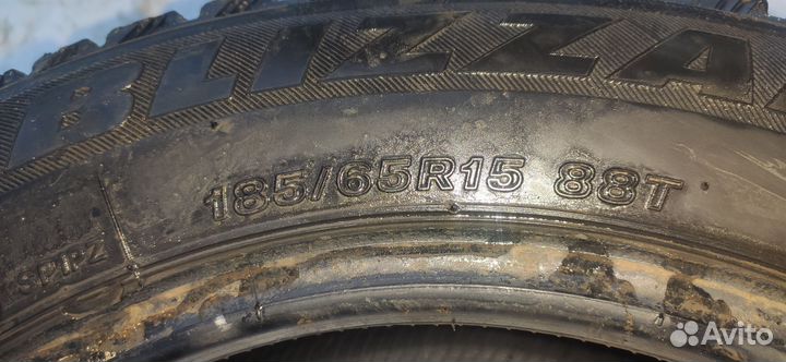 Bridgestone Blizzak Spike-01 185/65 R15 88T