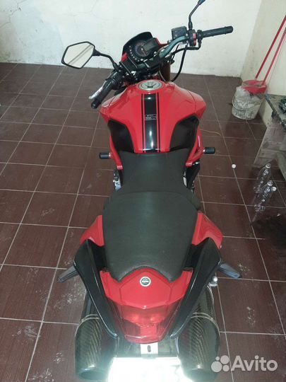 Benelli stels 600