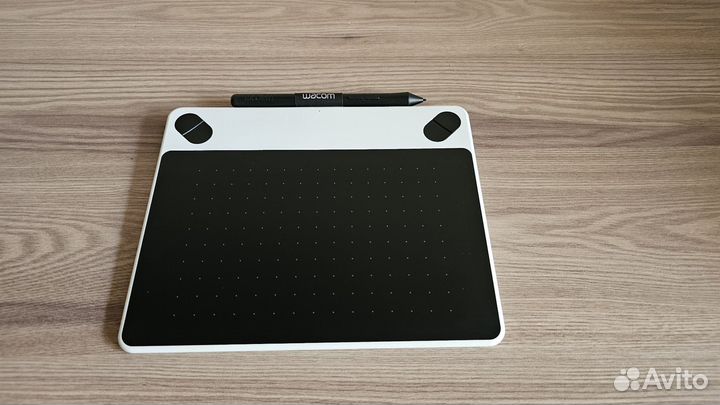 Графический планшет Wacom Intuos Draw