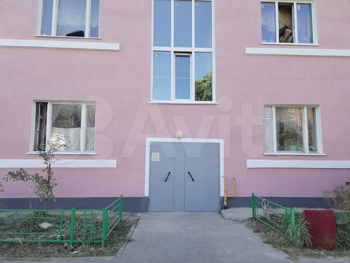 Комната 12 м² в 1-к., 1/2 эт.