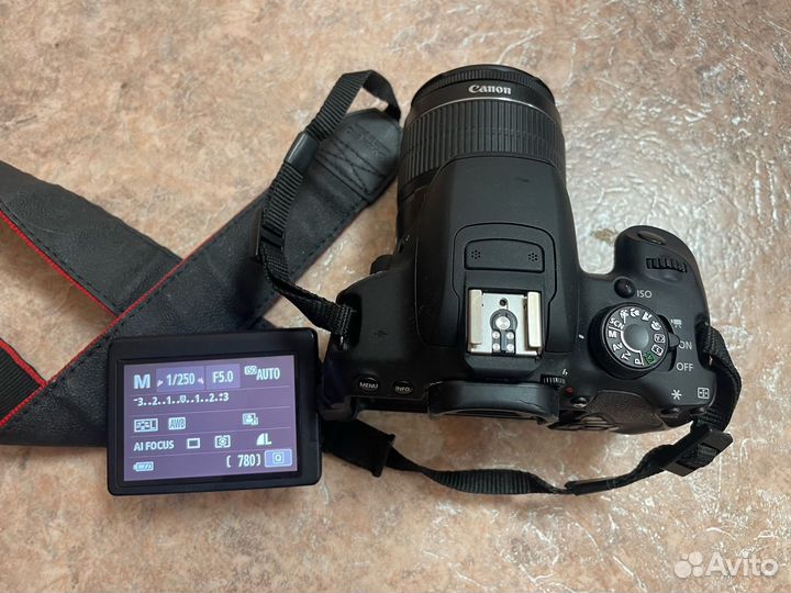 Canon EOS 700D kit в отличном состоянии