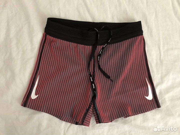 Шорты спортивные женские Nike