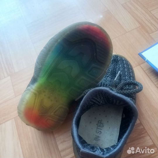 Кроссовки детские