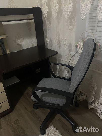 Компьютерный стол бу со стулом