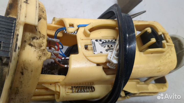 Насос топливный электрический BMW 3 E46, 2004