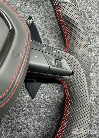 Карбоновый руль Audi RS